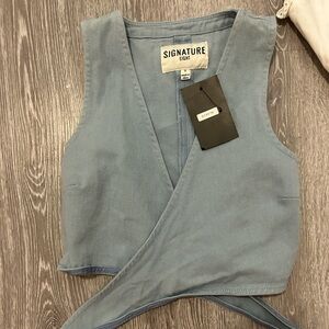 Signature 8 Jean Tie Crop Top